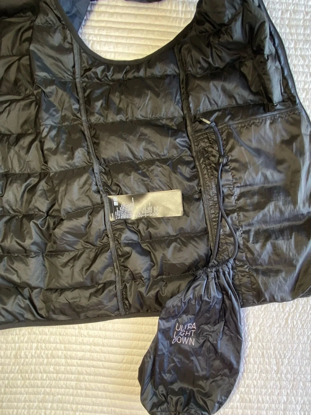 Uniqlo Men's Navy Quilted Puffer Vest